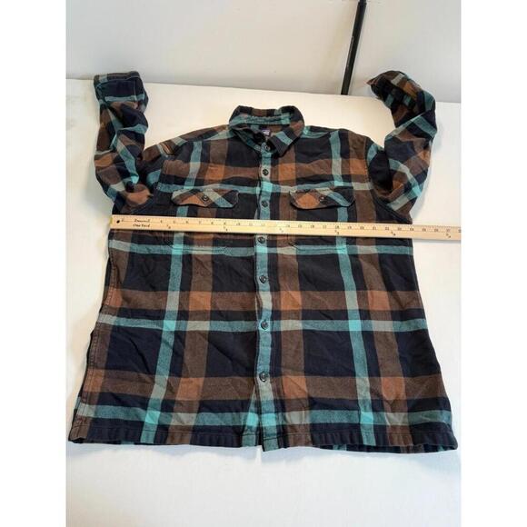 Patagonia Long-Sleeved Organic Cotton Midweight Fjord Flannel Shirt Large - Picture 7 of 8